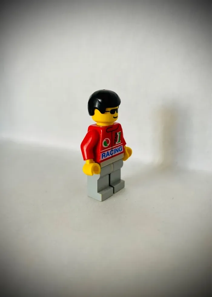 Minifigurine LEGO oct035 - Pilote Octan Racing - Très bon état - photo numéro 4