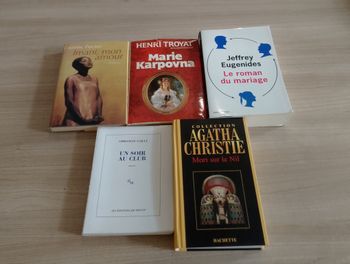 Lot de 5 livres, divers (6)(Agatha Christie ect.)