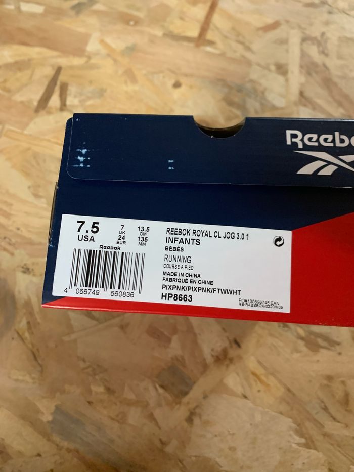 Basket neuve rebook taille 24 - photo numéro 5