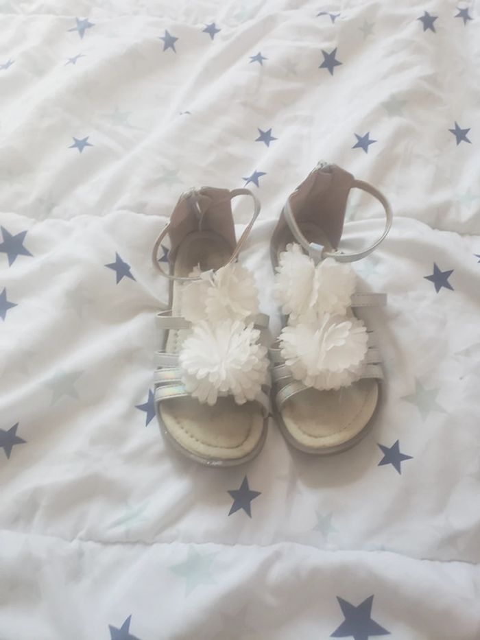 Chaussure ouverte fille