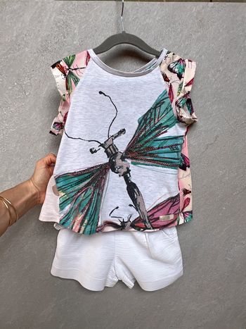 Ensemble short Zara 5 ans et tee shirt Desigual 5/6 ans