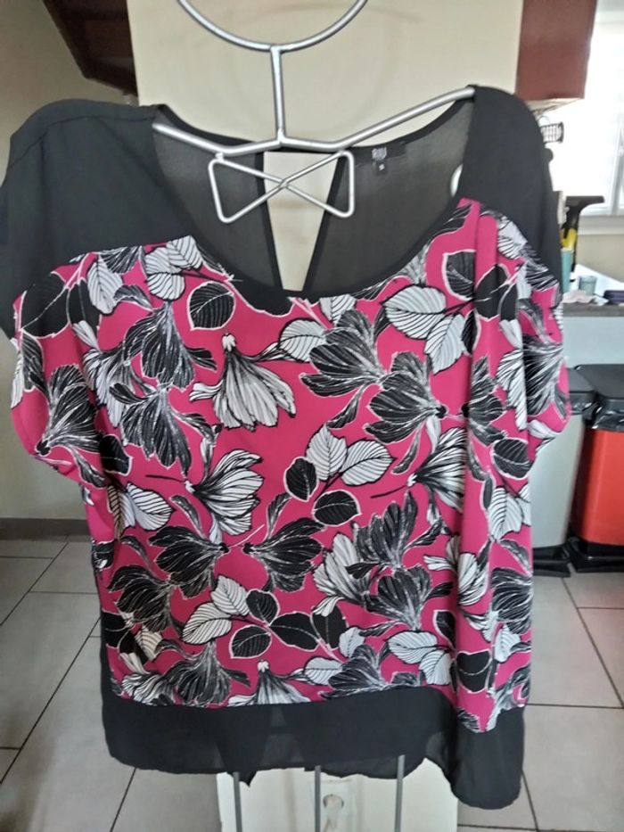 Haut taille 5 - photo numéro 2