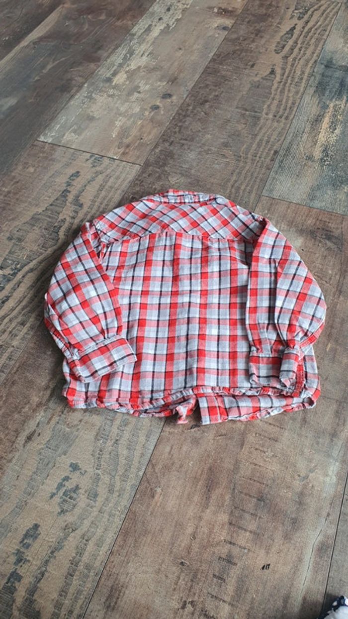 Chemise Obaïbi 18 mois en très bon état - photo numéro 4