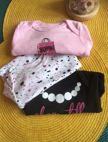 Lot bodies contact baby fille 3-6 mois