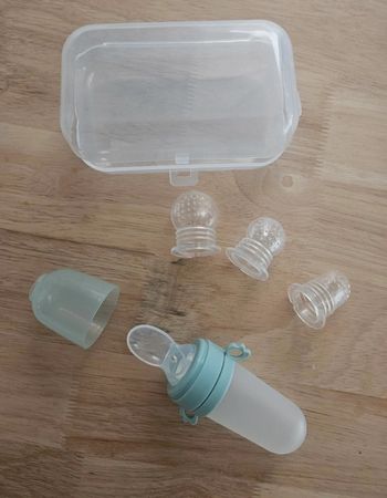 Grignoteuse bébé avec cuillère à panade