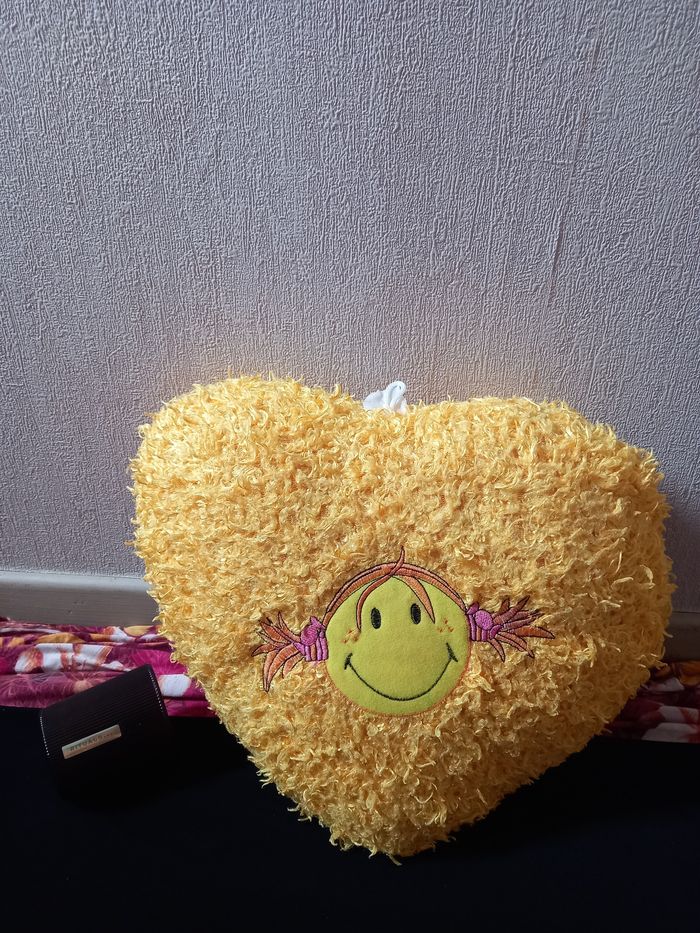 Coussin cœur smiley