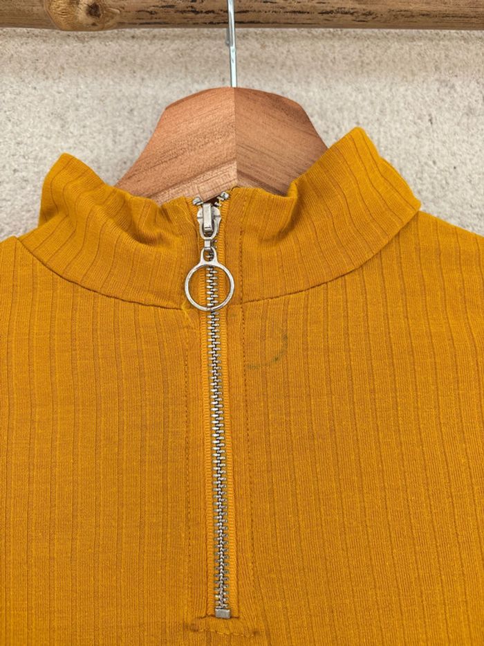 t shirt jaune orange avec fermeture - photo numéro 2