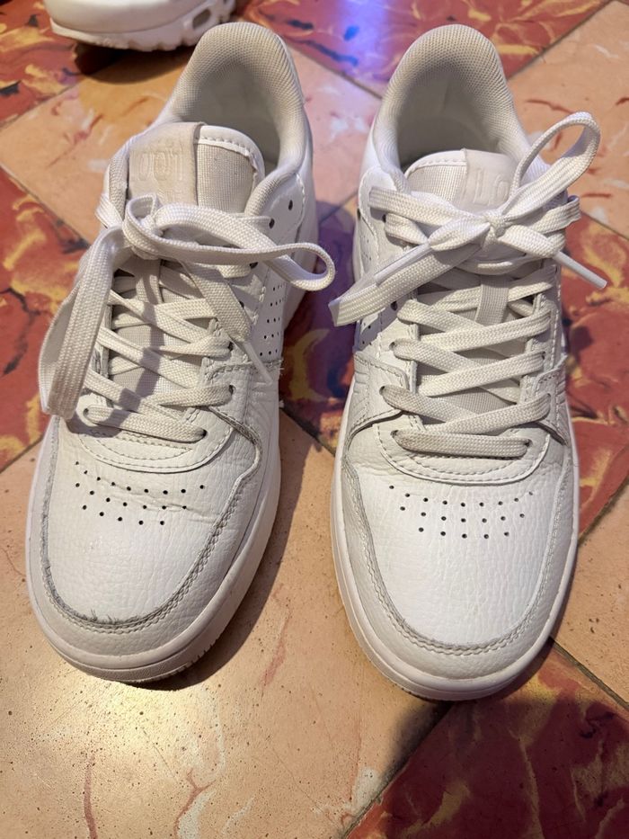 Basket Lacoste blanche - photo numéro 3