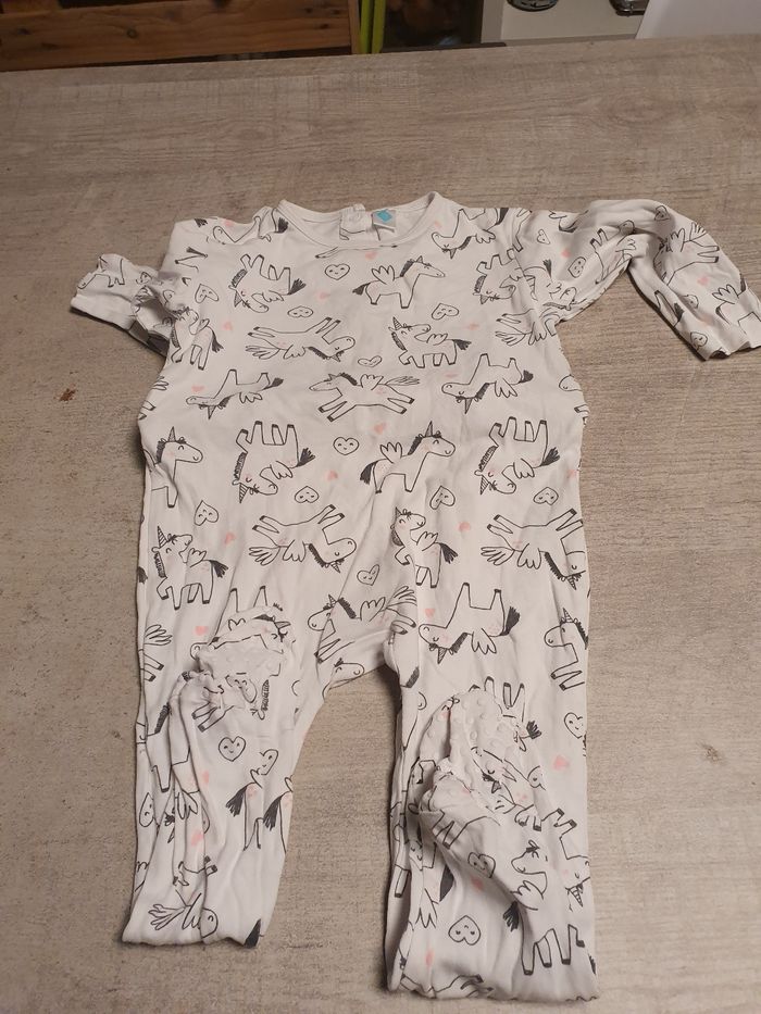 Lot pyjamas 23 mois - photo numéro 6