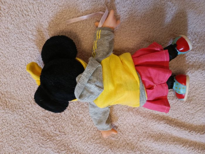 Peluche poupée Minnie Mouse - photo numéro 3