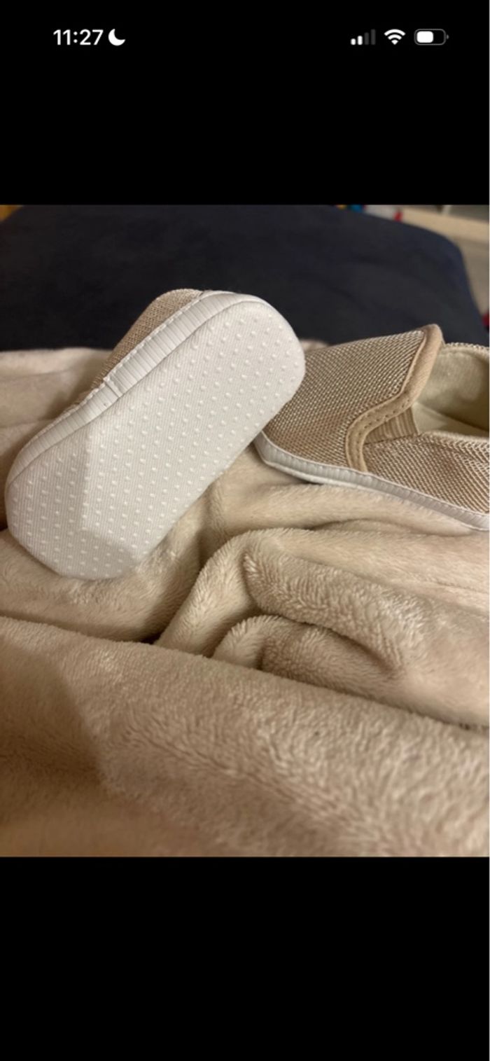 Chaussure bébé - photo numéro 3