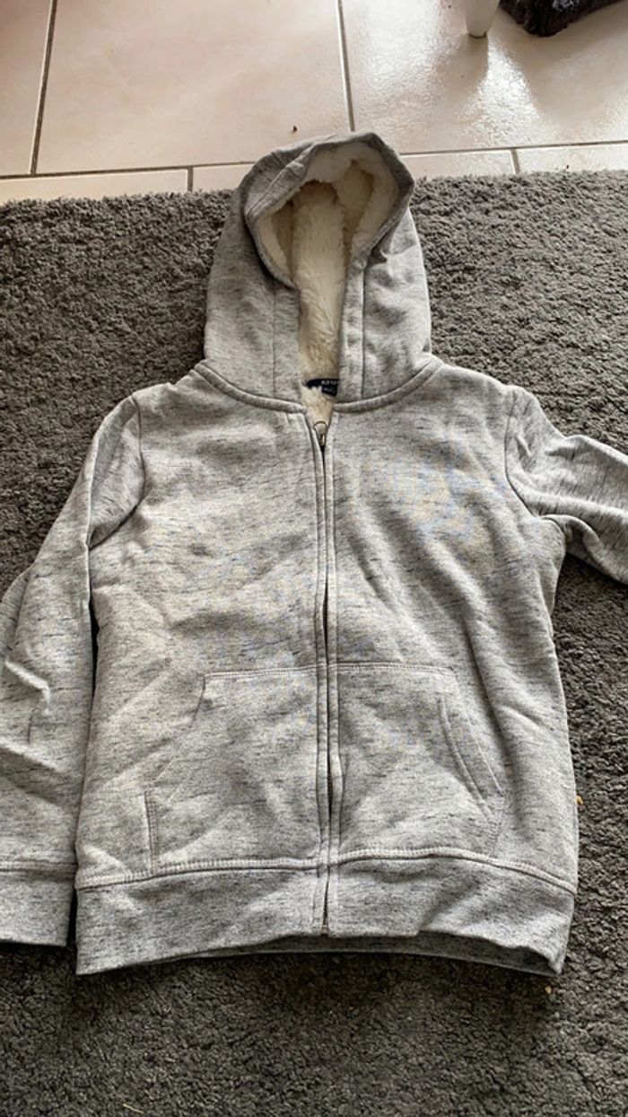 Sweat fille gris kiabi intérieur polaire