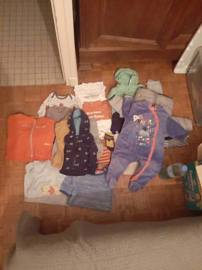 Lots de vêtements 12 mois