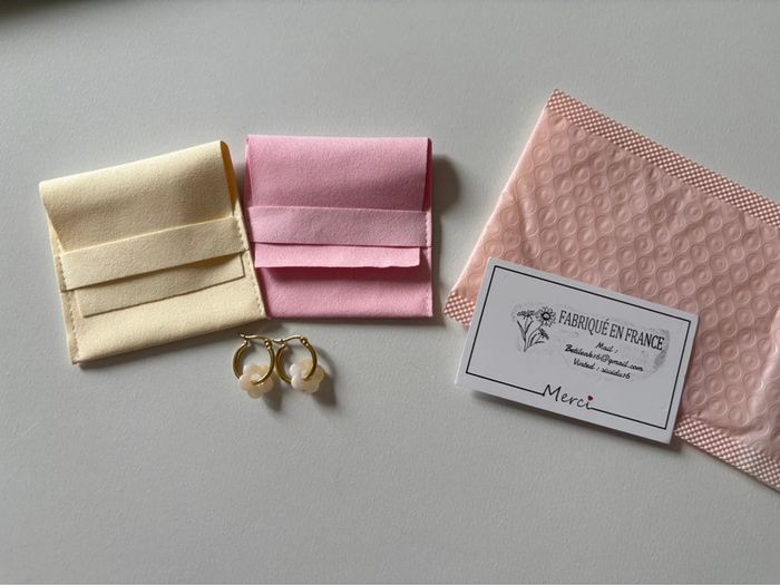 Créole pendentif fleur - photo numéro 2