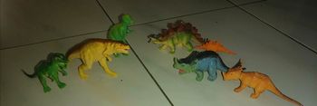 Lot 7 dinosaures 8 cm