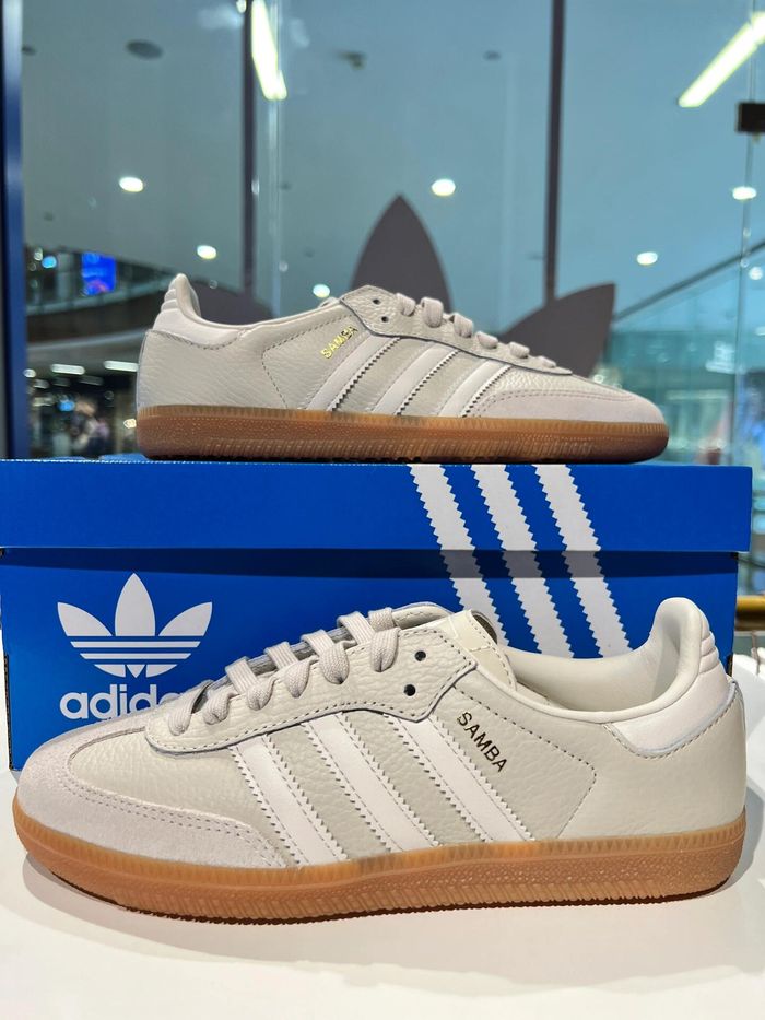 adidas originals SAMBA OG Blanc cassé 36.5