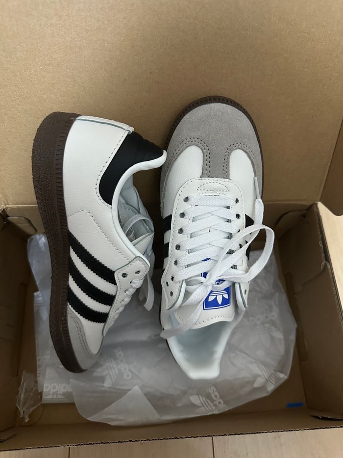 Baskets Adidas taille 39 - photo numéro 3