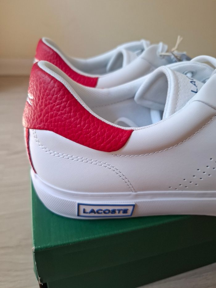 Baskets Lacoste t.42 Neuf jamais porte 100%Cuir valeur 145€ - photo numéro 4