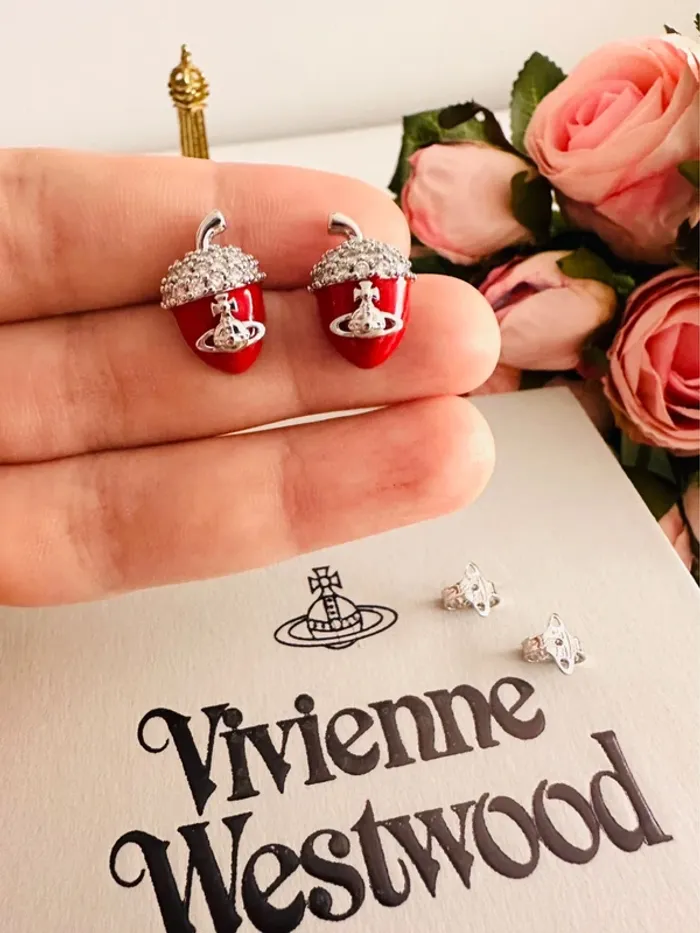 Boucles d’oreilles Vivienne Westwood noisettes rouges & strass – Modèle rare - photo numéro 4
