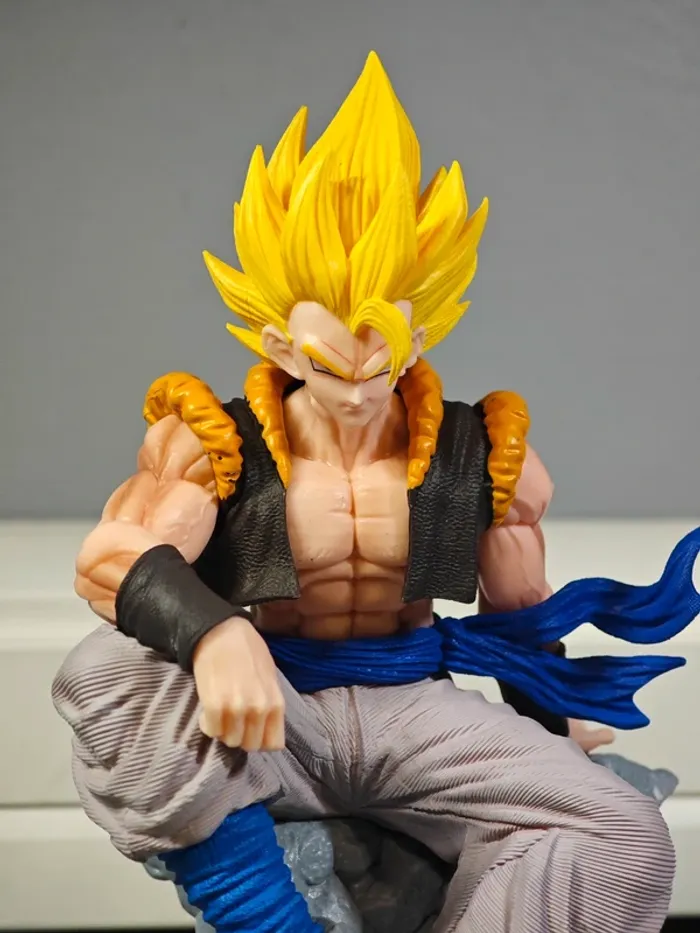 Figurine Dragon Ball : Gogeta 22cm / Neuve/ Trois têtes interchangeables/ Sans boîte - photo numéro 8