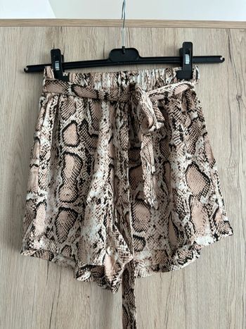Short léopard fluide