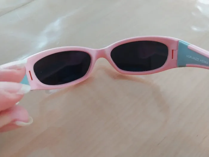 Lunettes de soleil bébé fille roses - photo numéro 5