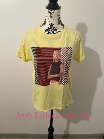 T-shirt à manches courtes jaune motifs femme rouge multicolore neuf Arub Fashion taille XS