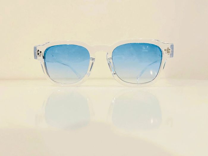 Lunette de soleil mixte transparente verres bleus dégradés UV protection taille moyenne - photo numéro 2