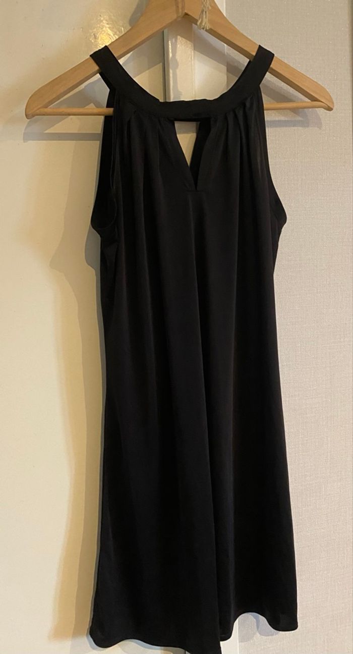Robe noire - photo numéro 2