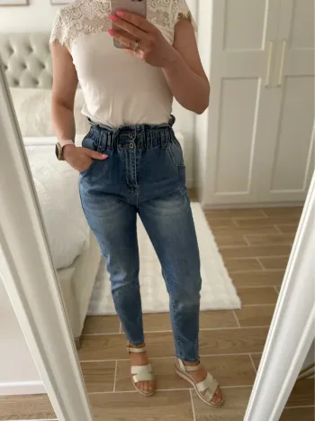 Jean bleu, taille haute 38 neuf