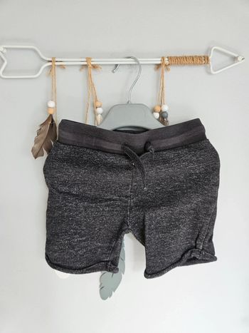 Short 3 ans