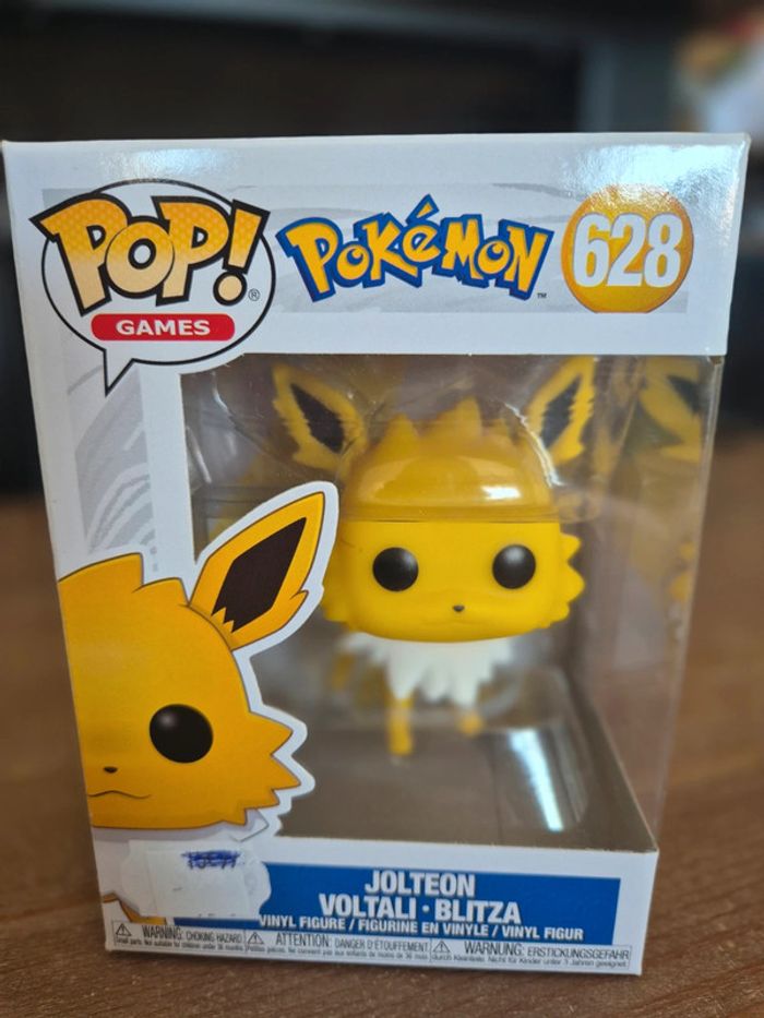 Pop 638 Jolteon Pokemon