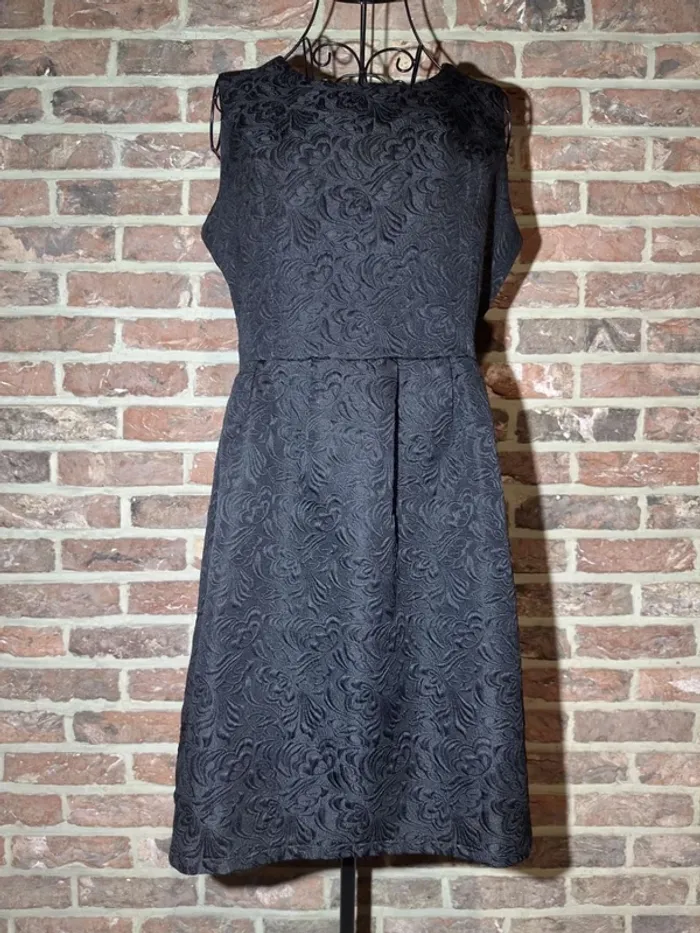 Robe noire motif Molly Bracken Taille 2 -> M / 38 - photo numéro 3