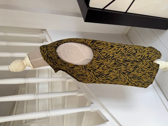 Chemise sans manches Zeeman jaune moutarde à motif zebré noir - photo numéro 3