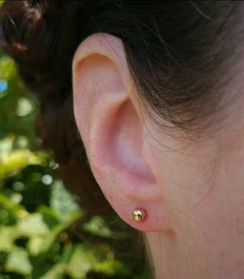 Boucles d'oreilles boules 4 mm puces plaqué or 18k