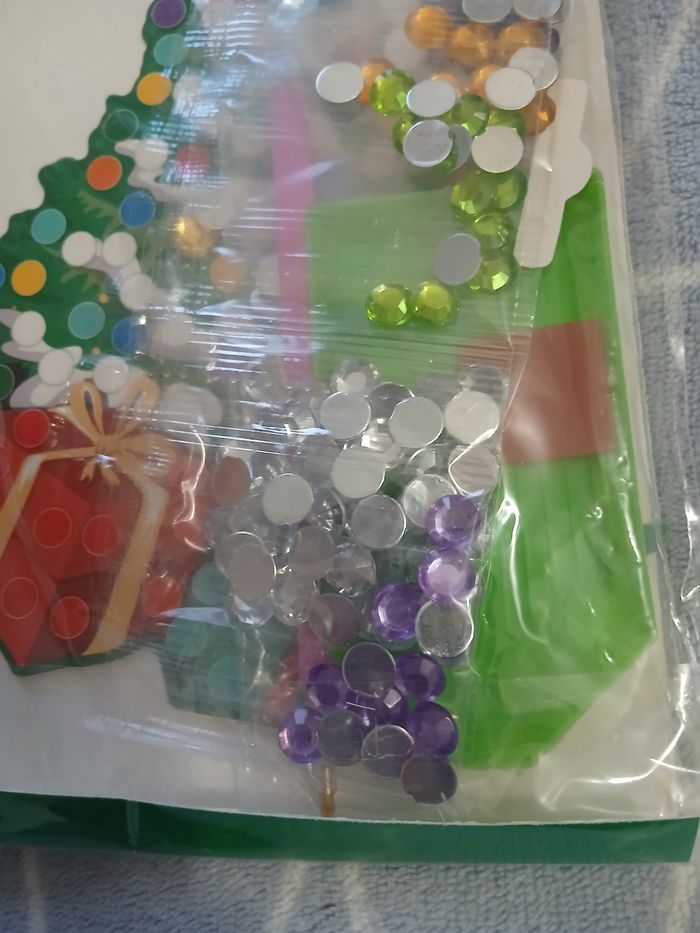 Kit créatif: Sapin à décorer avec perles diamant plate - photo numéro 6