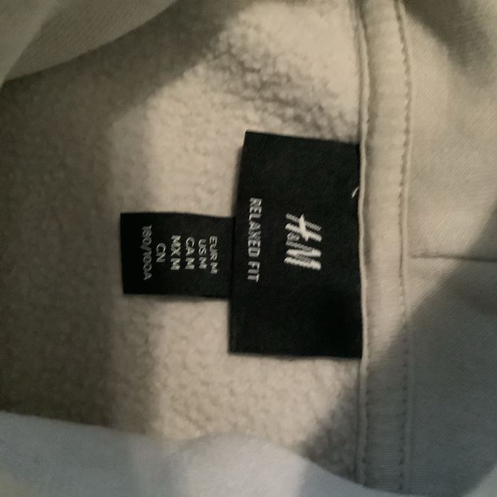 Pull à capuche  h&M beige - photo numéro 3