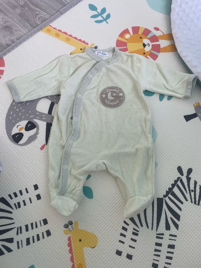 Pyjama 1 mois - photo numéro 2