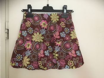 Jupe courte à motifs Orchestra 5/6 ans (2€80)
