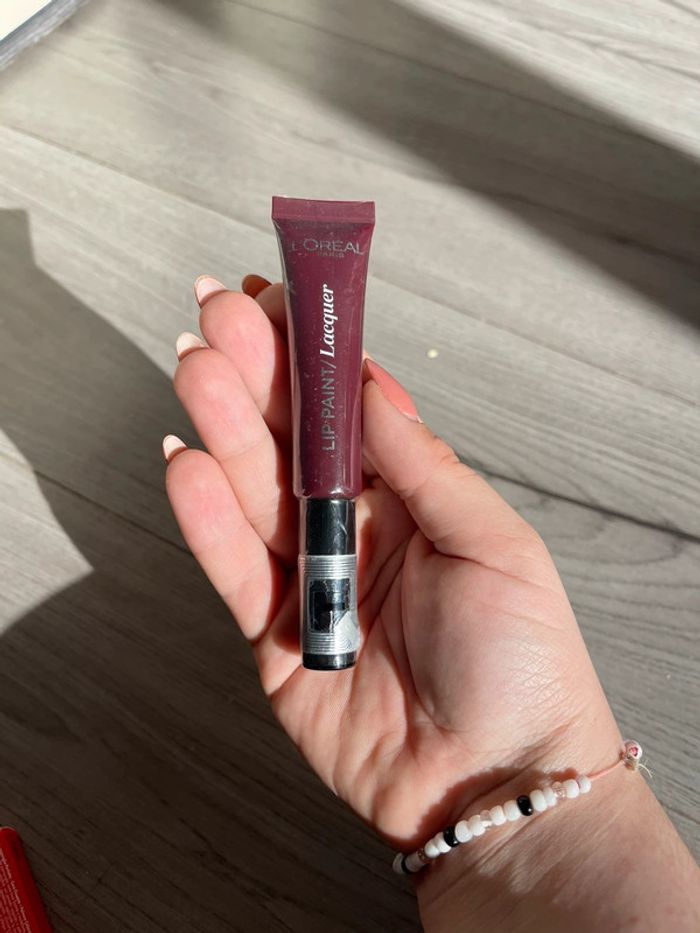 Rouge à lèvre liquide L’Oréal Paris teinte 110 neuf