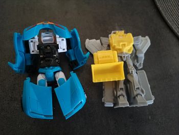 Figurines transformers