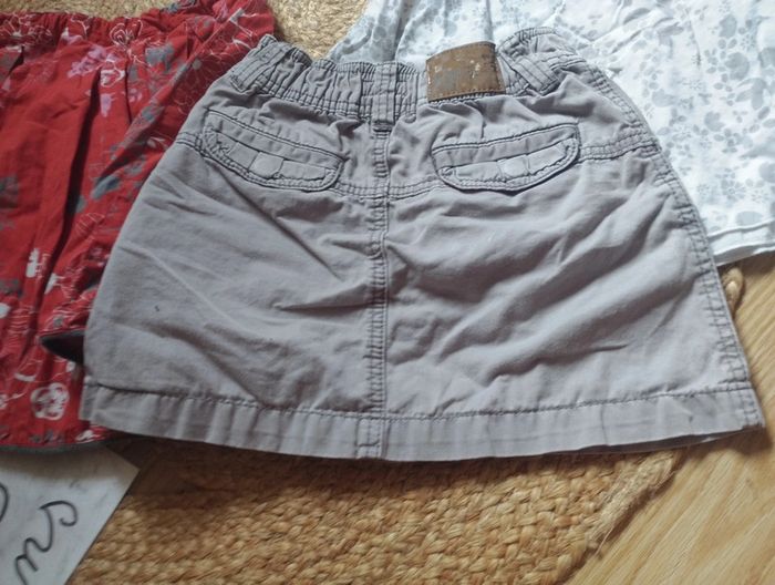 Lot jupes 8ans mexx Esprit - photo numéro 6