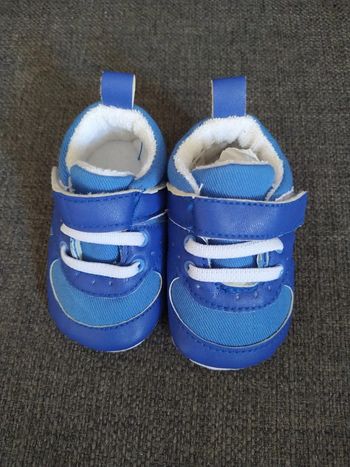 Chaussures bébé neuf