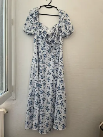 Longue robe avec fente
