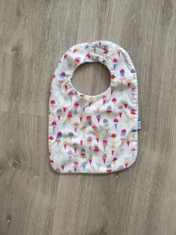 Bavoir fait main - photo numéro 3