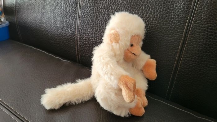Peluche singe blanc crème - photo numéro 6