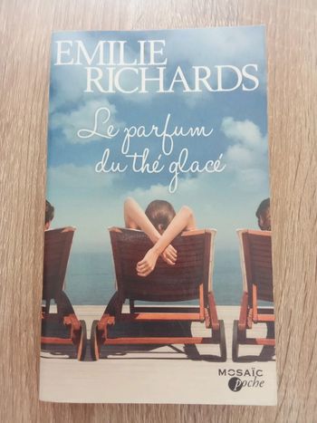 Emilie Richards 🪅 Le parfum du thé glacé