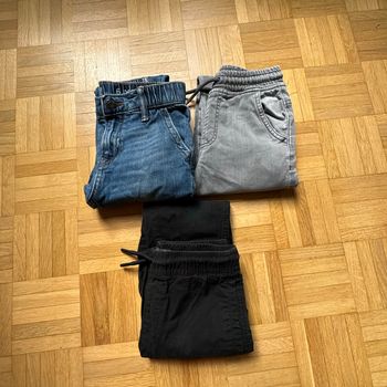 Lot 3 paire jeans garçon 6-7 ans