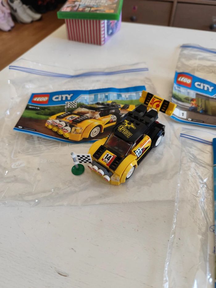 Lot 4 set Lego City 60126, 60106, 60108, 60113. Pompier, police, voiture de course, hélicoptère - photo numéro 4