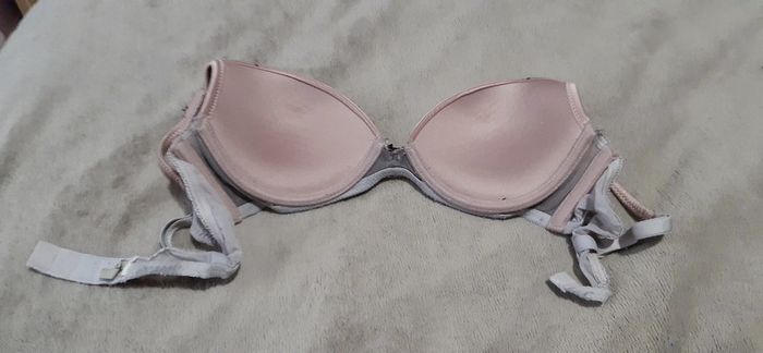 Soutien gorge rose et noir - photo numéro 2
